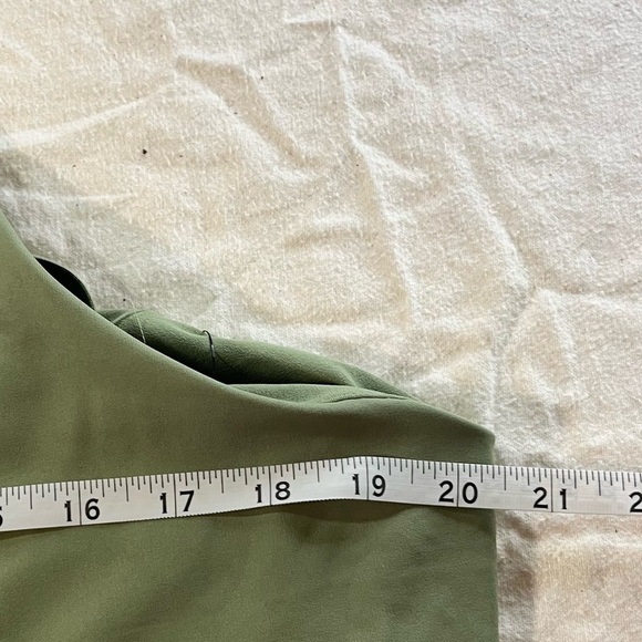 Nike Women's Dri-FIT Luxe Cropped Yoga Tank, Size XXL - Picture 10 of 10